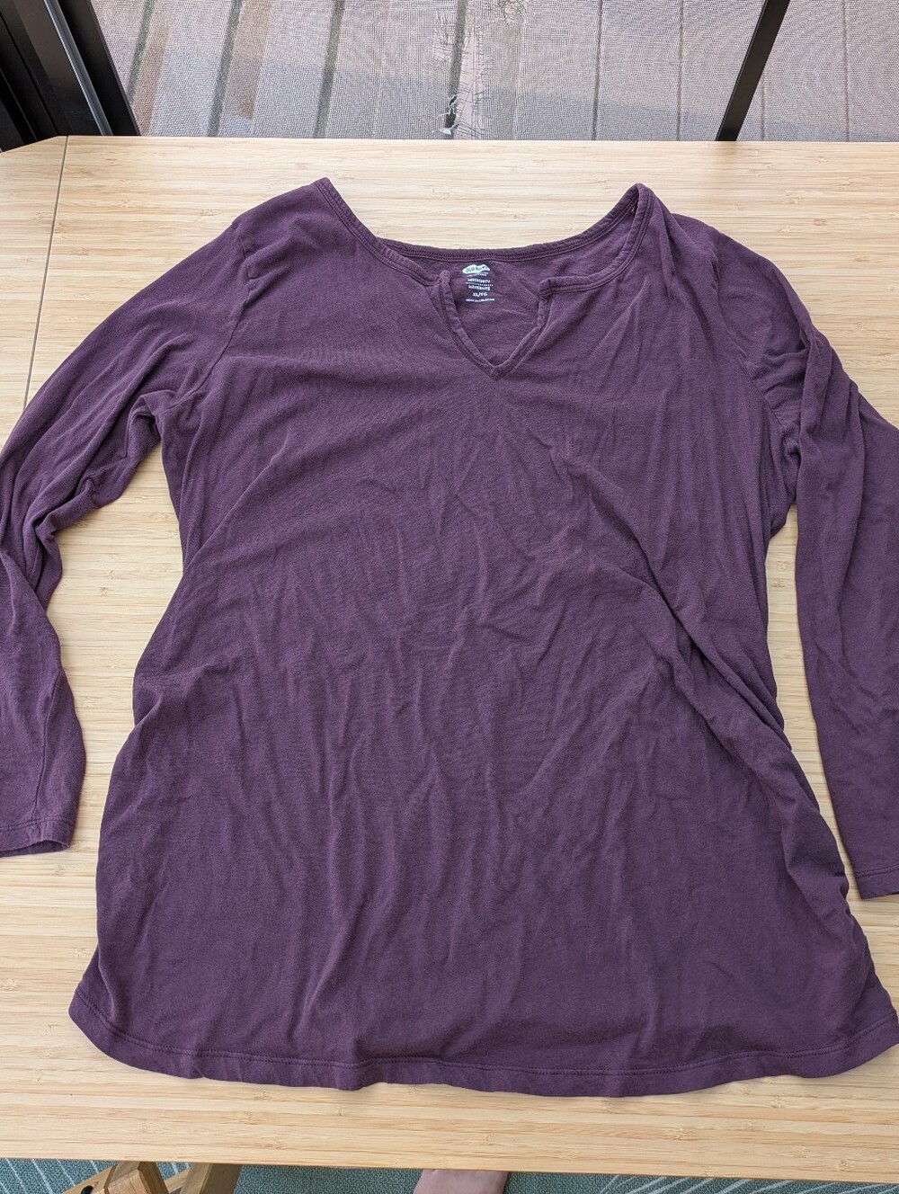 Old Navy Maternity Dark Purple Long-Sleeve Tee